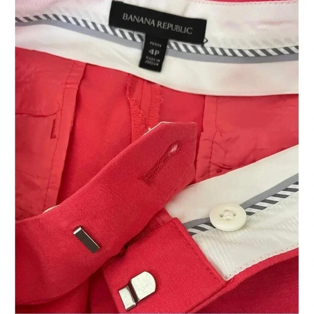 Banana Republic Petite Vibrant Pink Cropped Pants, Size 4P
